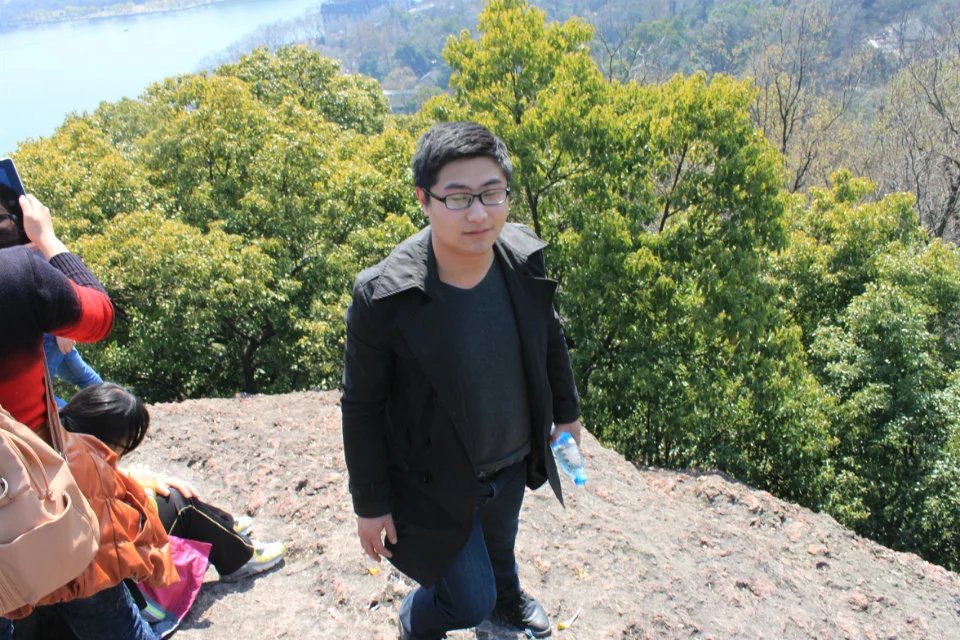 盤網互聯團隊均是來自各個行業的優秀人才組成，對于網站策劃、設計、推廣擁有豐富的經驗！